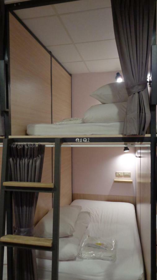 Temple Side Hostel تاينان المظهر الخارجي الصورة