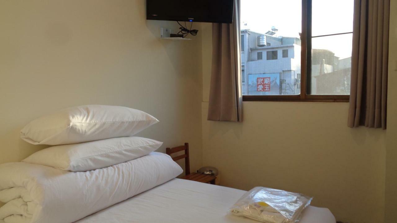 Temple Side Hostel تاينان المظهر الخارجي الصورة