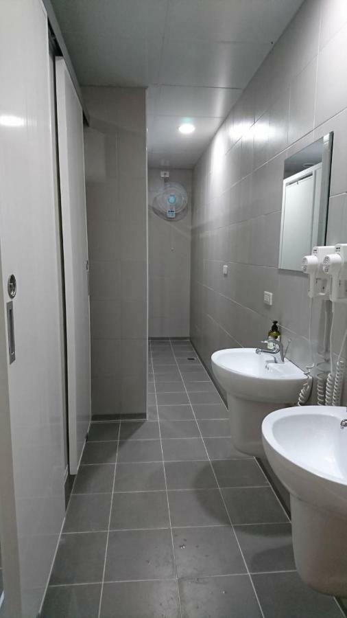 Temple Side Hostel تاينان المظهر الخارجي الصورة