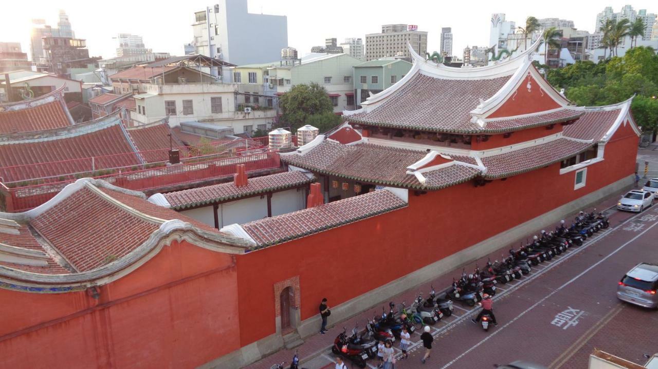 Temple Side Hostel تاينان المظهر الخارجي الصورة